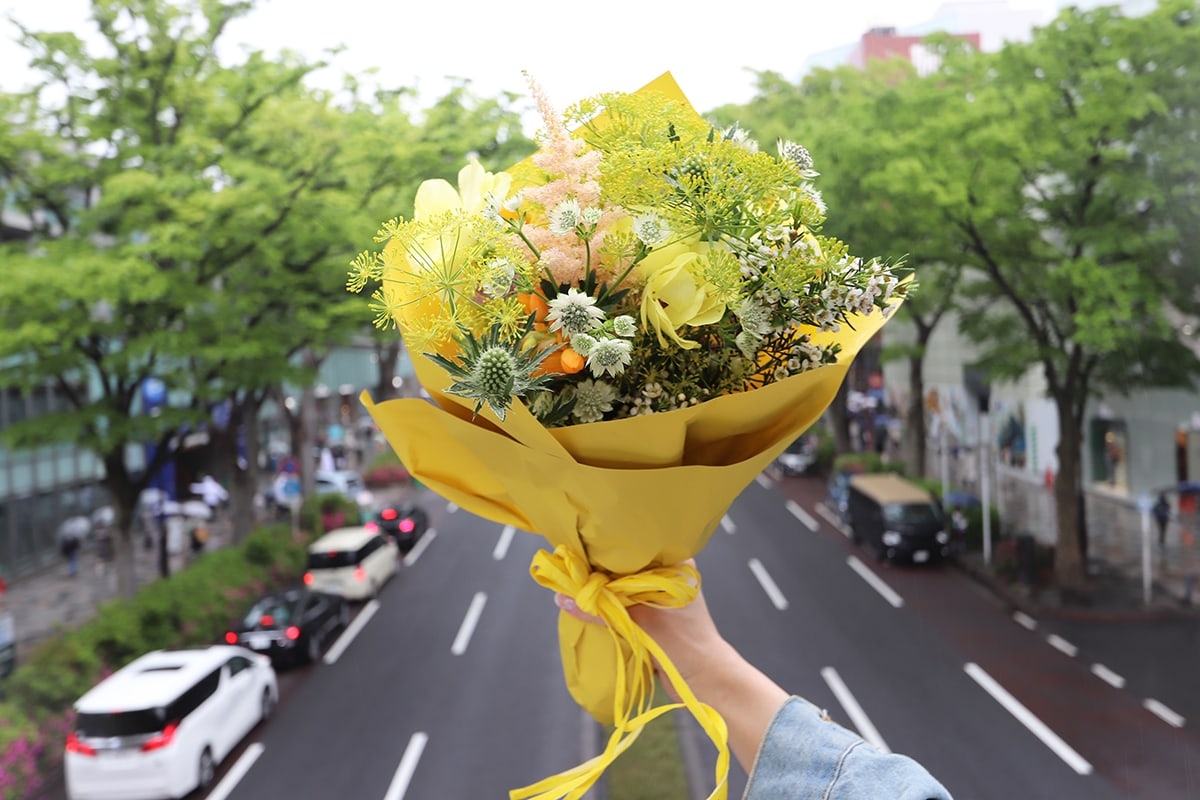 【花と街】表参道・原宿のフローリストが贈る、街に映えるブーケ：THE LITTLE SHOP OF FLOWERS