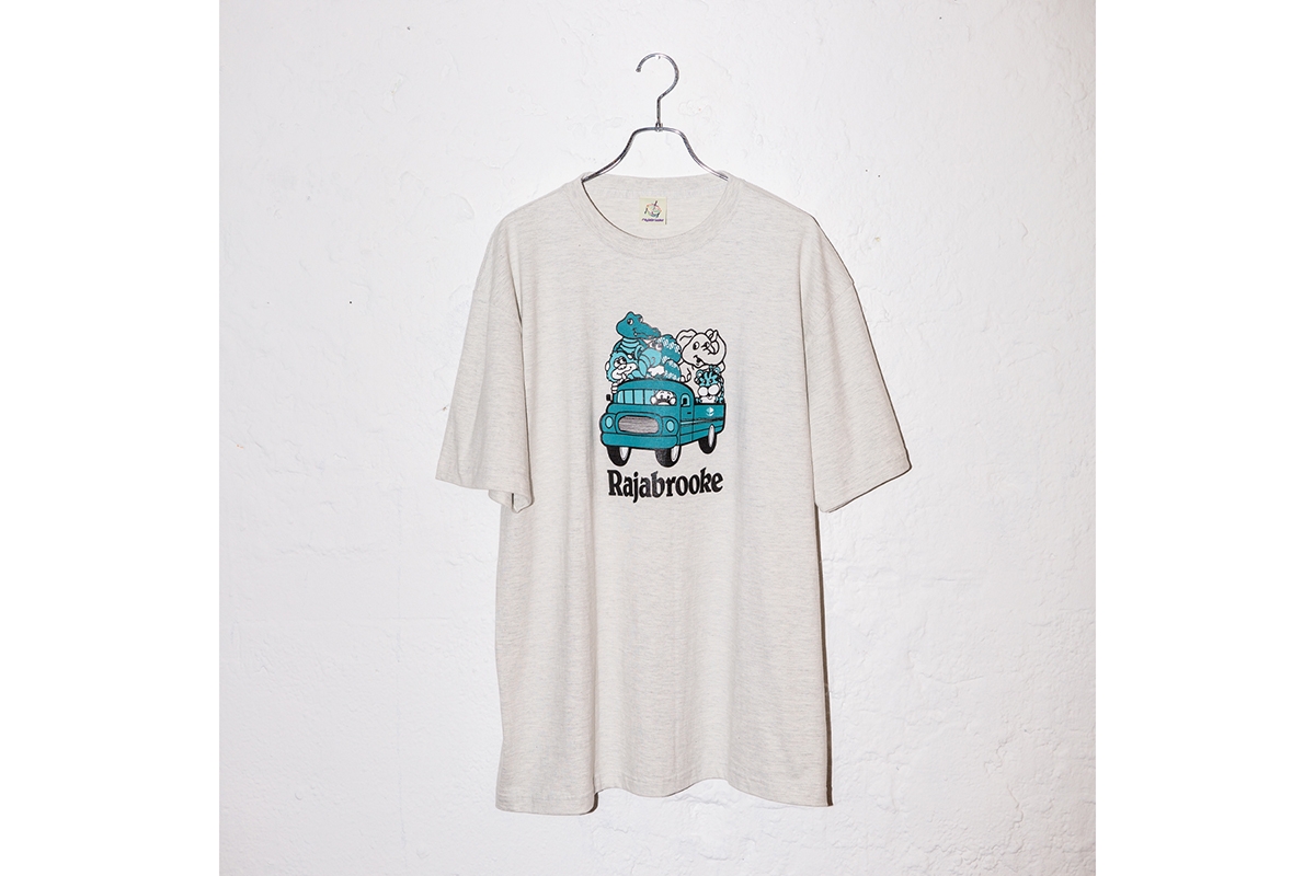ビームスT 原宿でラジャブルックのポップアップ 限定デザインのTシャツ 
